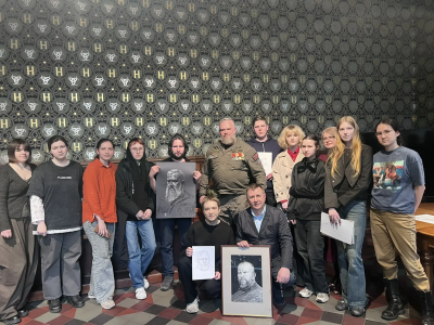 В Академии Штиглица прошел «Урок мужества» от Назара Долицкого, руководителя отделения Ассоциации ветеранов СВО Санкт-Петербурга «Защитники Родины» в Центральном районе