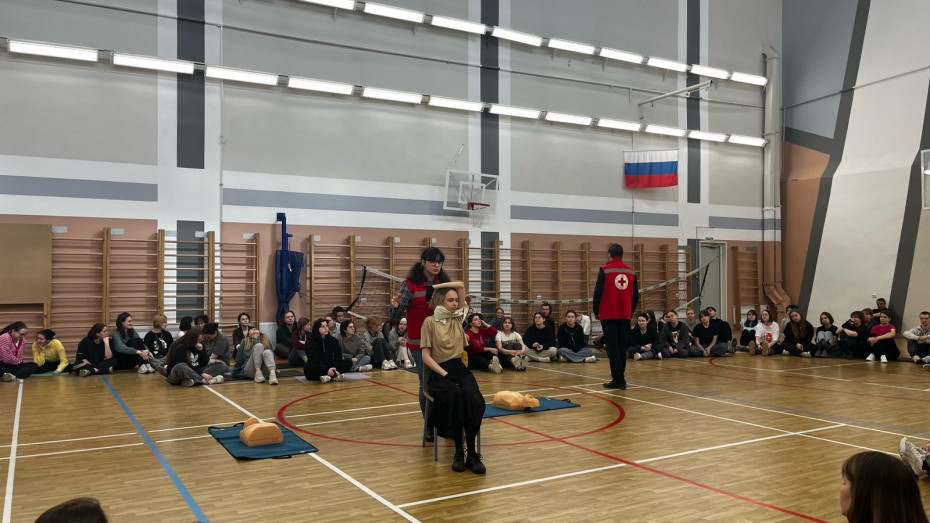 В Академии Штиглица прошли мастер-классы первой помощи для студентов по программе Российского Красного Креста