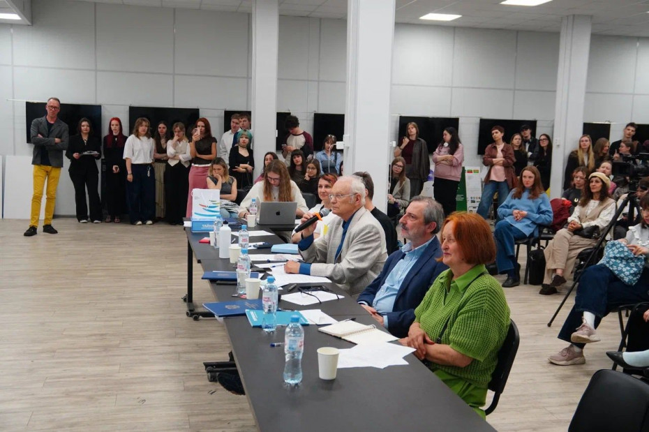 Защиты выпускных квалификационных работ на кафедре графического дизайна Академии Штиглица