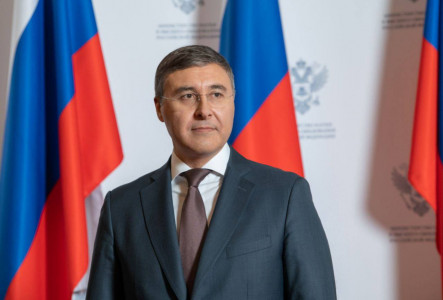 Валерий Николаевич Фальков поздравил преподавателей вузов с профессиональным праздником